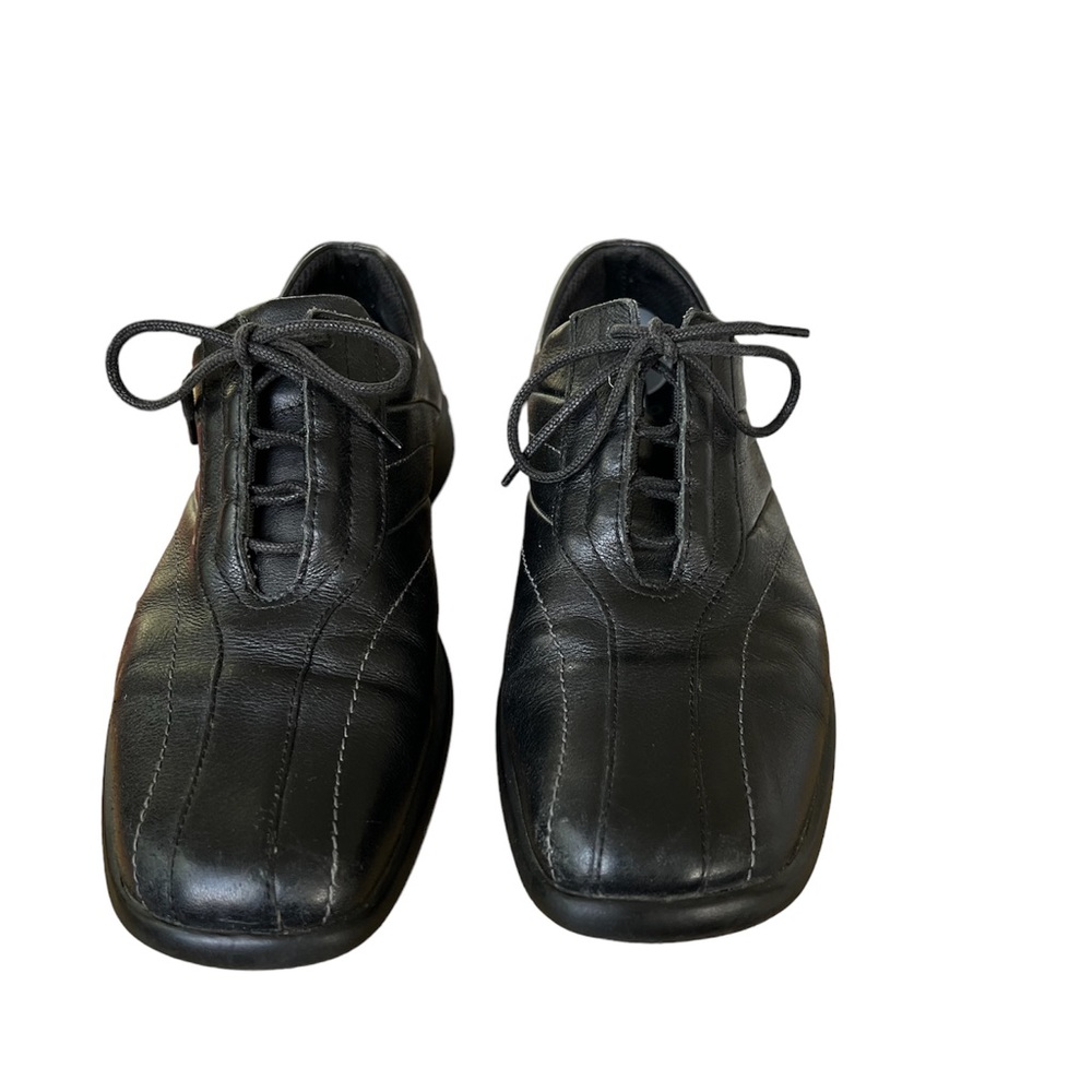 Ecco Lace Up Flats. Size-9.5. Very Comfortable Walking Shoes. VGUC-